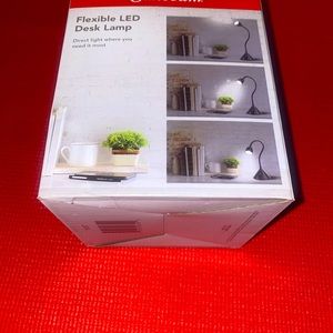 Sunbeam Flexible - LED Desk Lamp - Black Color.